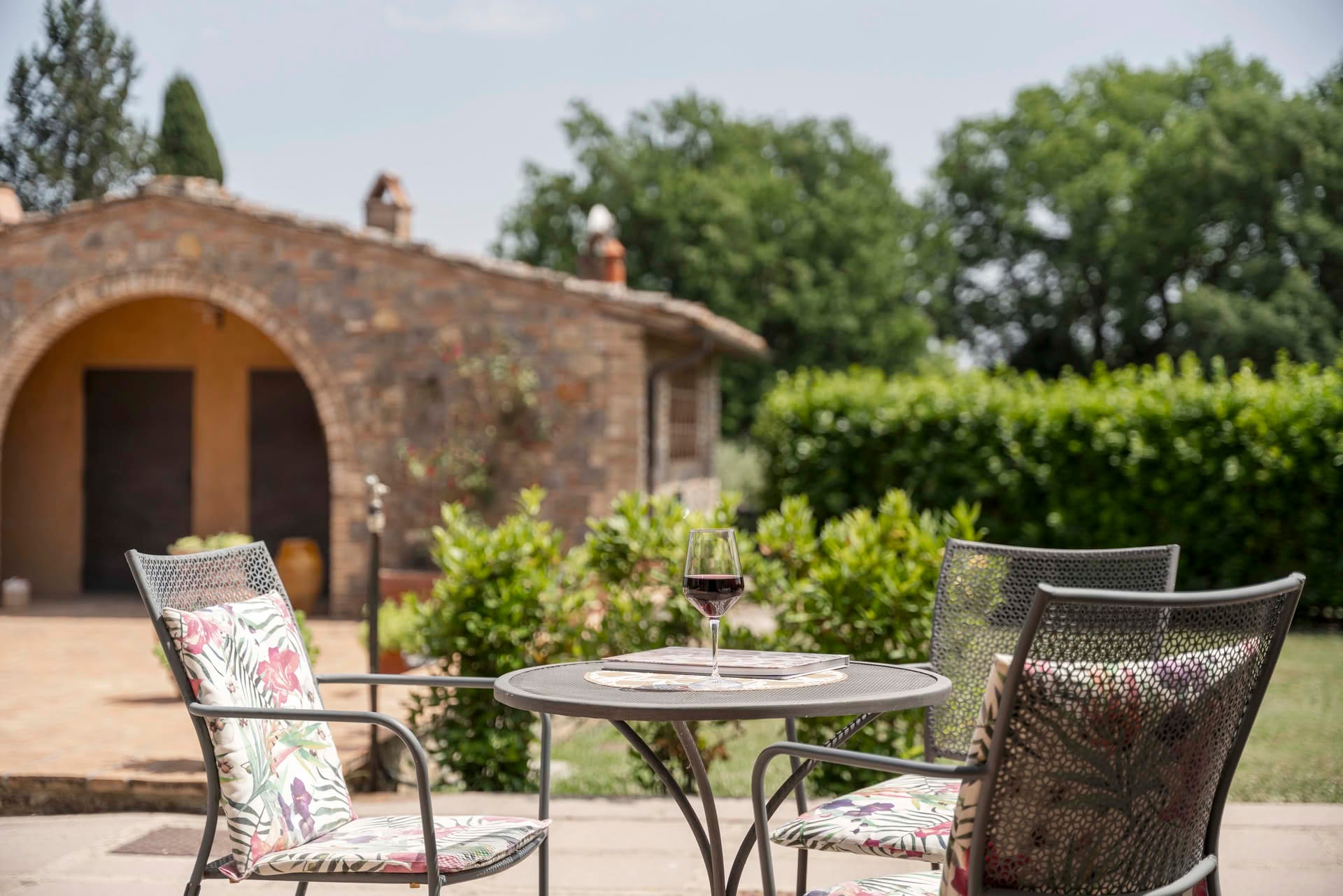 Esterni Casolare Terre Rosse Sangimignano 06